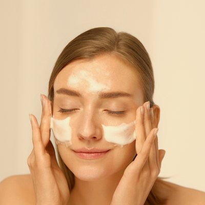 Cosmos Experts Vitamin C Cleanser – Brightening & Hydrating Face Wash (Available in 200ml & 500ml)