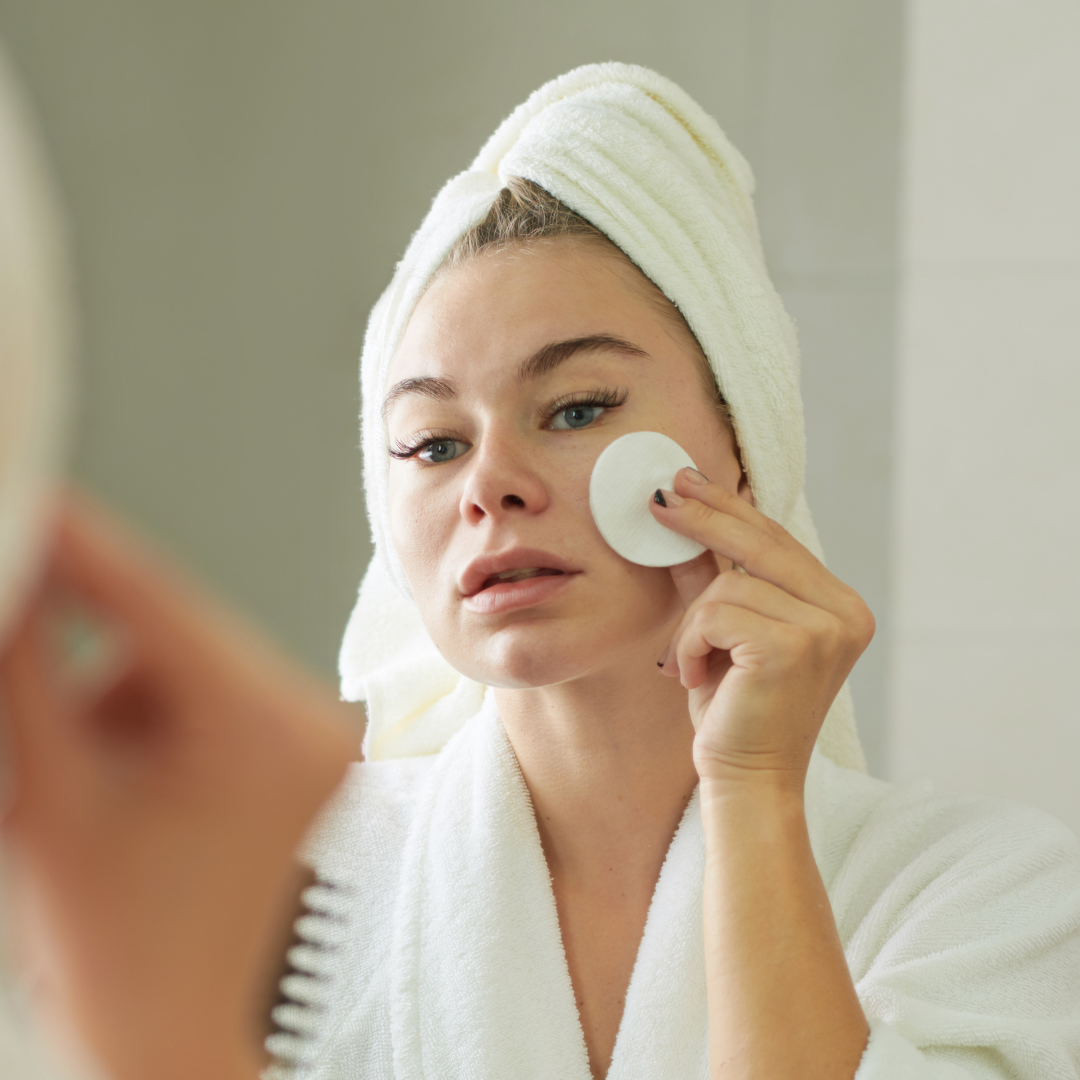 Cosmos Experts Vitamin C Toner – Brightening & Hydrating Skin Refresh (Available in 200ml & 500ml)